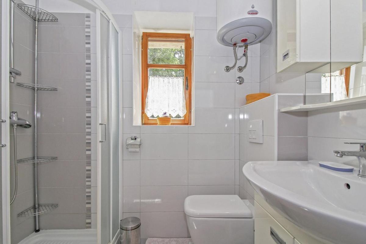 Jakov In Zupanici Labin Kültér fotó